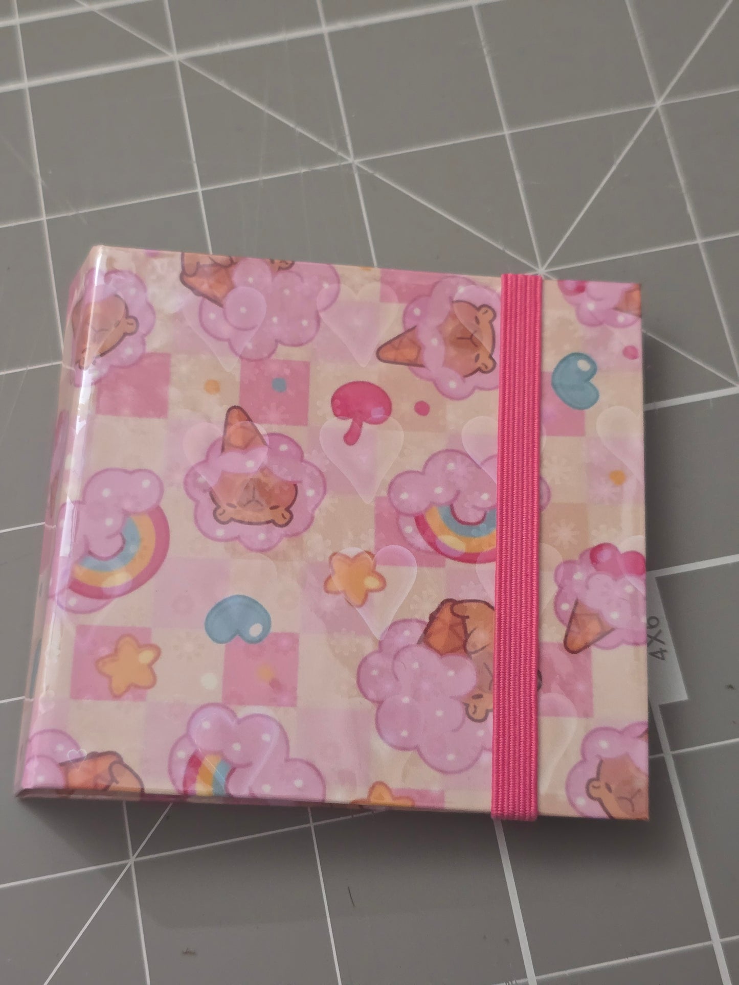 3x3 Capybara Sticky Notes Holder